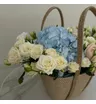 Композиция с пионовидными розами